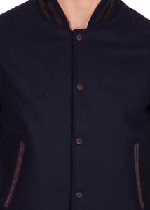 Veste de baseball en cuir de vachette noir avec manches en cuir et corps en laine noire, patchs brodés OEM pour hommes - Product Image 6