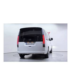 สำหรับรถยนต์ Staria 4WD Lounge 7 ที่นั่ง พวงมาลัยซ้าย รุ่นตุลาคม 2023 วิ่ง 4,629 กม. เชื้อเพลิงดีเซล เกียร์อัตโนมัติ เบาะหนัง ด้านหลัง - Product Image 4