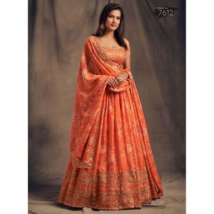 Magnifique Lehenga Choli imprimé pour les fêtes, en polyester - Product Image 3