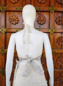 Top Corto Casual Bohemio para Mujer, Bordado, de Algodón Tejido, Cuello Halter en V, Espalda Descubierta, Colores Personalizados ODM, Todas las Temporadas - Product Image 4