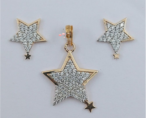 Colgante de Oro Sólido de 18K para Mujer, Joyería Clásica Diseñada para la Elegancia Diaria, Estilo Versátil, Moda Real para Fiestas - Product Image 1