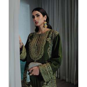 Conjunto de Diseño Artesanal con Top, Pantalón Plazzo y Dupatta con Cintura Natural - Product Image 2