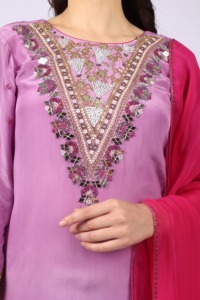 Conjunto de traje Sharara de 3 piezas para mujer, color rosa, con cuentas, lentejuelas, corte Dana y trabajo con hilo de espejo. - Product Image 6