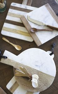 Planche à découper en marbre naturel et bois d'acacia OEM ODM avec rainure pour les jus - Product Image 4
