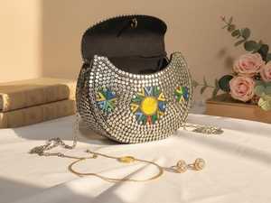 Pochette de mariage élégante avec incrustation de coquillages et chaîne amovible - Product Image 4