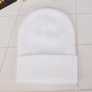 Gorro Moderno para el Invierno con Material Cálido, Ajuste Cómodo y Estilo Diario Elegante - Product Image 6