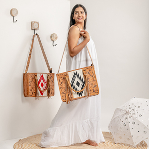 Bolso tote vintage de cuero con flecos y adornos florales tallados a mano, elegante bolso de hombro de piel de vaca para mujer, multiusos. - Product Image 2