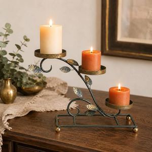 Candelabro de hierro artesanal con diseño de hojas, de tres niveles, para decoración del hogar. - Product Image 1