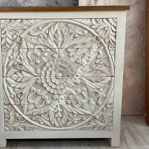 Commode de luxe artisanale en bois massif à 3 tiroirs, sculptée de motifs floraux mandala, finition blanc antique - Product Image 2