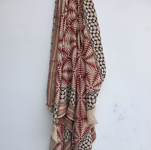 Elegant Handmade Zari <b>Sarong</b> Crafted From Soft Cotton Fabric With Traditional Indian Block Print Design Perfect As A Beach Wrap - Product Image 2