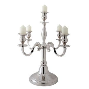 Candélabre en argent avec 5 bras bougeoir Vintage décoratif de haute qualité en métal décoré à la main candélabres à vendre - Product Image 1