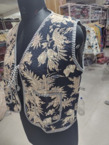 Chaleco Acolchado Floral para Mujer, Cuello en V, con Cordones, Bolsillos de Parche, Sin Mangas, Forro de Poliéster Tejido, Regalo para Ella - Product Image 3