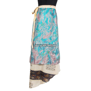 Jupes longues en soie Sari indienne vintage de créateur, 2 couches, style hippie magique, pour soirée, à porter en tour de taille - Product Image 1