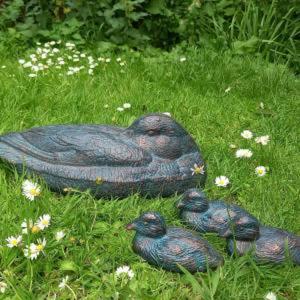 Escultura Decorativa de Pato Familiar para Jardín, Decoración de Jardín al Aire Libre, Estilo Simple, Acabado en Pátina Azul, Pato con Patitos - Product Image 6