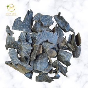 Chips de Oud HUFA OUD HP-ED1 Mejorados - Fragancia de Oud 100% Natural de Vietnam para Uso en Todas las Estaciones - Product Image 1