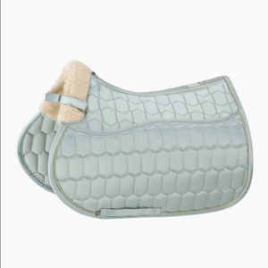 Tapis de selle de dressage 2026 en mousse à mémoire de forme de qualité supérieure, avec coque en coton écologique, doublure en maille et rembourrage en polyester pour un confort optimal - Product Image 1