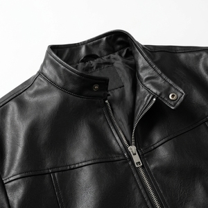 Chaqueta de Cuero Genuino Negra para Hombre de Alta Calidad, Cuello Alto, Cierre de Cremallera, Estilo Motero, Fabricada en Pakistán - Product Image 4