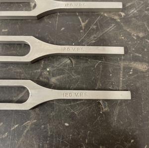 Lot de 4 diapasons Teletype, 120 vps, très demandés - Product Image 5