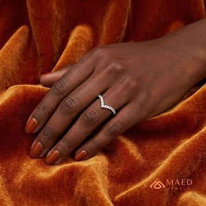 Anillo de Compromiso de Plata de Ley 925 con Moissanita en Forma de V, Joyería Nupcial de Diamantes de Moissanita para Mujer, Lujo Estadounidense - Product Image 3