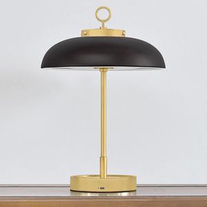 Lámpara de Mesa Contemporánea de Latón Metálico con Base Redonda para Decoración de Sala de Estar - Product Image 5