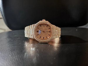 Reloj de Lujo para Hombre, Mecánico, con Diamantes, Diseño Elegante, Análogo, Caja Redonda Octogonal en Oro Blanco y Amarillo, Estilo Completamente Cubierto de Diamantes - Product Image 1