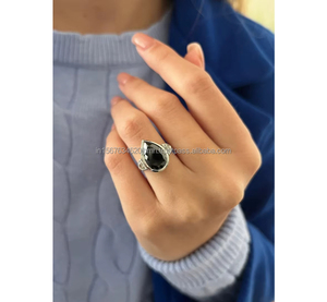 Anillo de compromiso y boda para mujer, vintage, de oro rosa de 14K, con diamante de corte radiante y engaste de bisel, certificado IGI, apilable, media eternidad - Product Image 4