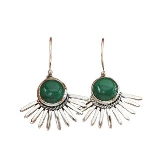 Boucles d'oreilles cabochon en malachite de créateur en argent sterling 925 pour mariage ou cadeau, vente en gros en ligne pour femmes - Product Image 1
