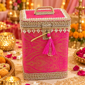 Boîte à Bhaji de mariage en acier inoxydable, boîte à bonbons avec tissu décoratif et dentelle dorée pour cadeaux de mariage, cadeaux festifs - Product Image 5
