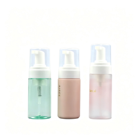 Bouteille à pompe en mousse givrée personnalisée de 100 ml à 200 ml avec matériau PET pour usage industriel dans les crèmes pour le visage et les nettoyants pour le visage