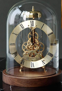 Horloge de table mécanique en laiton de style antique avec dôme en verre, cadran à chiffres romains, engrenages apparents, pour la décoration de bureau ou de bibliothèque - Product Image 5