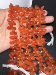 Perles de cornaline facettées en forme de marquise : Chaîne de bijoux de 8 pouces (6x11mm) - Product Image 4