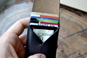 Luxury Handmade Stitch-Free Leather <b>Wallet</b> One Piece Construction Minimalist Card <b>Holder</b> Wholesale Supplier LSSW-0040 - Product Image 6