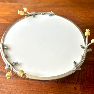 Wedding <b>Decoration</b> <b>Cake</b> Stand Leaf Design Finished Metal <b>Cake</b> Stand White Color Top Cutting Edges <b>Cake</b> Stands <b>Supplies</b> - Product Image 4
