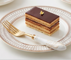 Juego de cubiertos de lujo Noble con textura pulida sedosa y forma de mango elegante para un estilo de comedor sofisticado. - Product Image 4
