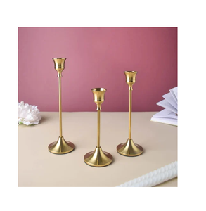 Meilleures ventes : Ensemble de 3 bougeoirs en laiton pour décoration intérieure, supports simples pour bougies pilier, pour mariage et fête - Product Image 1