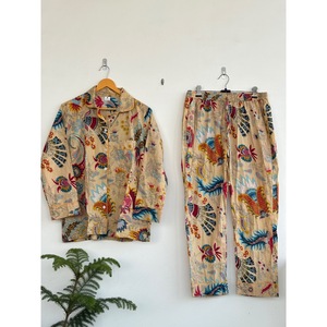 Conjunto de Pijama de Manga Larga con Estampado Floral, 100% Algodón, Cuello en V, Cintura Elástica, Tejido Transpirable, Bolsillos Ecológicos - Product Image 1