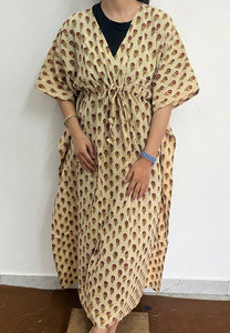 Vestido Kaftan de Algodón Estampado de Diseñador con Patrones Atractivos y Ajuste Cómodo - Product Image 3