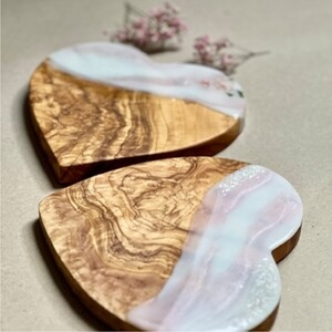 Handmade Solid Wood Resin <b>Coaster</b> Heart Shape Epoxy Resin Wood <b>Coaster</b> <b>Set</b> for Coffee Drinks Custom Logo Luxury Home Decor Gift - Product Image 1
