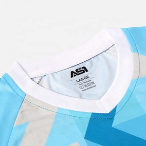 Nouvelle tenue de football pour jeunes, vente en gros, impression par sublimation, unisexe, personnalisable, respirante, 100% polyester, col en V, manches longues - Product Image 2