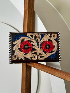 Portefeuille en cuir sculpté usiné à la main pochette étui de téléphone portefeuille élégant fleur de soleil occidental pour les femmes - Product Image 2