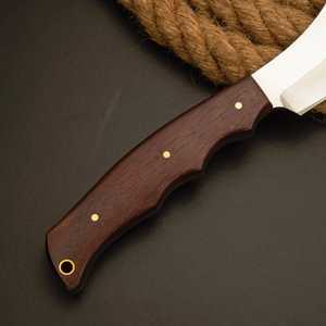 Cuchillo de Hoja Fija Personalizado con Espina Dentada – Cuchillo de Supervivencia para Caza al Aire Libre con Mango de Madera de Palisandro Premium y Funda - Product Image 5