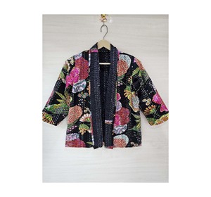 Chaqueta de Algodón Bohemia Reversible, Acolchada con Kantha Floral, Transpirable, Ecológica y de Secado Rápido - Product Image 1