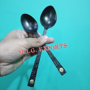 Achetez des couverts en acier inoxydable noir, ensemble de couverts artisanaux en métal fabriqués par M.I.G. EXPORTATIONS Premier niveau. - Product Image 3