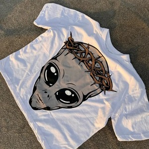 เสื้อยืดคอตตอนทรงครอปบ็อกซี่ฟิตแบบหนาพิเศษ ผลิตตามสั่ง พิมพ์ลายด้วยเทคนิค DTG ทรงโอเวอร์ไซส์ ไหล่ตก - Product Image 3
