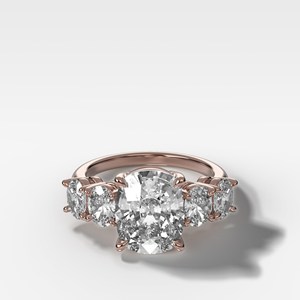 Anillos de compromiso de diamantes cultivados en laboratorio con corte cojín, oro de 14K, 6 quilates, 5 piedras engastadas, acento ovalado, anillos nupciales multigema, venta al por mayor - Product Image 3