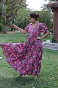 Robe courte imprimée à la main indienne pour femmes Robe d'été décontractée en coton Robe longue courte de style boho Tissu naturel à la taille - Product Image 4