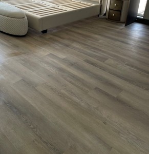 Piso SPC VFLOOR, ¡OFERTA ESPECIAL! Sin formaldehído, sistema de clic, resistente al agua y al desgaste, tablones de vinilo de 4mm, 5mm, 6.5mm, 7.5mm - Product Image 2