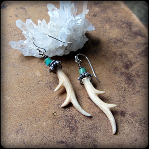 Pendientes Hechos a Mano Ecológicos con Hueso Real, Alambre de Plata de Ley, Joyería Gótica, Artesanía Natural - Product Image 5