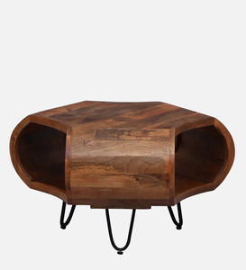 Table basse contemporaine en bois de manguier avec un design incurvé unique et des pieds pliants en métal noir inclinés, table de salon - Product Image 5