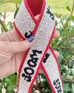 Sangle de sac à perles Georgia Woof Sic 'Em Bulldog Rouge Noir Blanc avec quincaillerie dorée, style Game Day, boucle à ardillon MSR - Product Image 4
